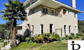 Imagem: Residência alto padrão condomínio fechado