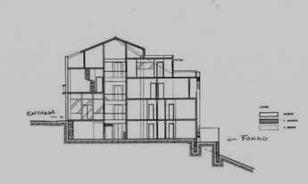 Imagem 2: Casarão em ruínas no Centro Antigo de Salvador, Largo da Palma, bairro Mouraria