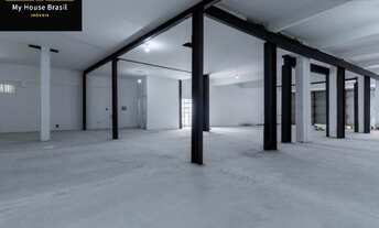 Imagem 4: Galpão Comercial para Locação na Vila Nilo, São Paulo-SP: 420m² e 2 Banheiros!
