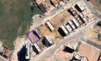 Imagem: 490M² de Área Total na Rua Iracema Fernandes