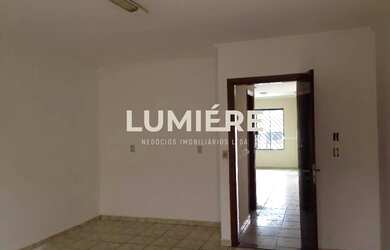 Imagem 4: Casa à Venda em Bairro Valorizado - 3 Dormitórios, 1 Suíte, 2 Vagas, 125m²