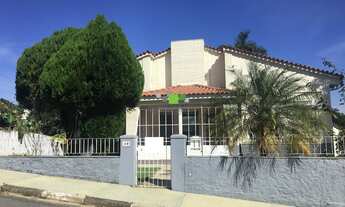 Imagem: ACONCHEGANTE CASA COM POMAR À VENDA NO