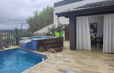 Imagem 7: Casa de Luxo com Vista Deslumbrante no Condomínio Arujá Hills III - Exclusividade e Sofist