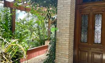 Imagem 2: RESIDÊNCIA PARA VENDER NO CONDOMÍNIO ARUJAZINHO I II III