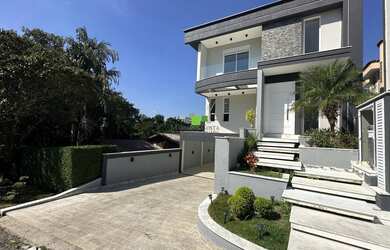 Imagem 3: CASA DOS SONHOS DISPONÍVEL PARA VENDA E LOCAÇÃO NO CONDOMÍNIO ARUÃ EM MOGI DAS CRUZES!!