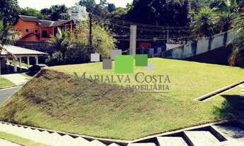 Imagem 3: SOBRADO COM ARQUITETURA CONTEMPORÂNEA PARA VENDER NO CONDOMÍNIO ARUJAZINHO I II III!