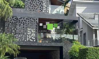 Imagem: CASA LUXUOSA À VENDA NO CONDOMÍNIO ARUJÁ