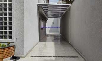 Imagem 4: Casa Sobrado com 150m², Piso superior: 2 suítes (uma das suítes possuí sacada), 1 quarto