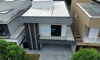 Imagem: Casa no Cond. New Ville