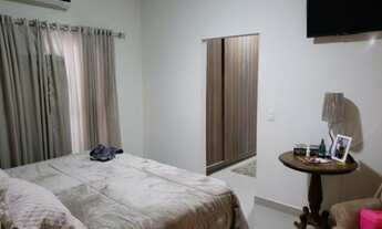 Imagem 6: 3 dormitórios, 2 suíte, 5 banheiro, 4 vagas na garagem