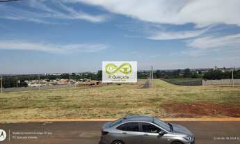 Imagem 4: Oportunidade única de adquirir um terreno com 445,39m2 de área, perfeito para construir a