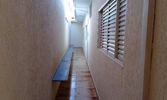 Imagem 3: Casa em bairro tradicional, com Área Gourmet com churrasqueira, forno de pizza e fogão a l