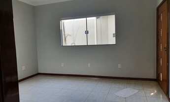 Imagem 3: Ampla Casa, garagem para 5 carros, 3 dormitórios sendo 1 suite