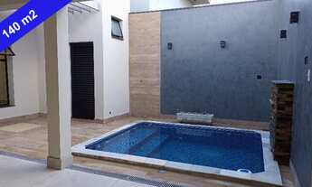 Imagem: Casa térrea com piscina no Res. São Jerônimo