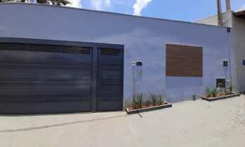 Imagem 1: Casa com piscina no Residencial Palermo