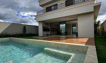 Imagem: SOBRADO ESTILO NEOCLÁSSICO À VENDA NO