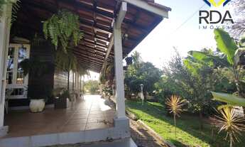 Imagem 6: Paraíso em meio à natureza! Apresentamos a você esta deslumbrante chácara de madeira, perf