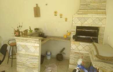 Imagem 4: 3 dormitórios, 1 suítes, 3 banheiro, 2 vagas na garagem