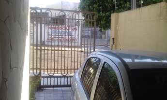 Imagem 4: 3 dormitórios, 1 suítes, 2 banheiro, 2 vagas na garagem, 74M² de Área Construída