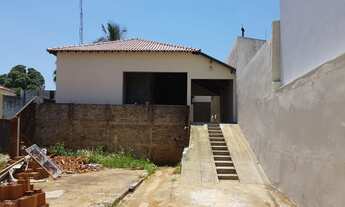 Imagem 6: 3 dormitórios, 1 suítes, 2 banheiro, 1 vaga na garagem, 440M² de Área Construída