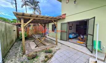 Imagem 2: Excelente Residência de Esquina no Centro de Guaratuba-PR