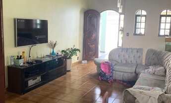 Imagem 3: 2 dormitórios, 1 banheiros, 3 vagas na garagem