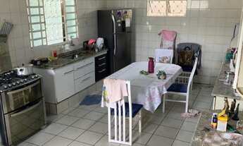 Imagem 2: 2 dormitórios, 1 banheiros, 3 vagas na garagem