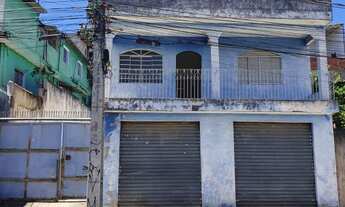 Imagem: 3 dormitórios, 1 banheiros, 5 vagas na