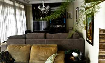 Imagem 3: 4 dormitórios, 1 suítes, 3 banheiro, 6 vagas na garagem