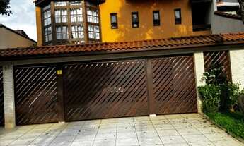 Imagem 2: 4 dormitórios, 1 suítes, 3 banheiro, 6 vagas na garagem