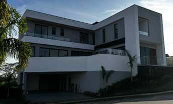 Imagem 5: 3 dormitórios, 3 suíte, 6 banheiro, 4 vagas na garagem