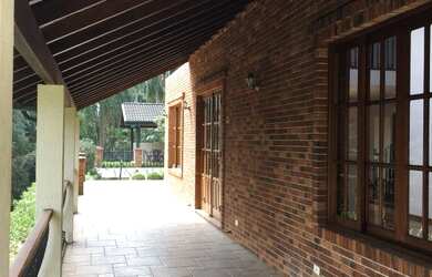 Imagem 2: 4 dormitórios, 4 suíte, 6 banheiro, 2 vagas na garagem