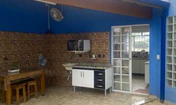 Imagem: 2 dormitórios, 1 suítes, 2 banheiro, 4