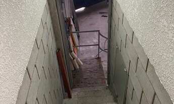 Imagem 2: 2 dormitórios, 1 suítes, 2 banheiro, 4 vagas na garagem