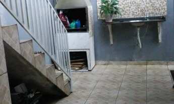 Imagem 2: 2 dormitórios, 2 banheiro, 4 vagas na garagem