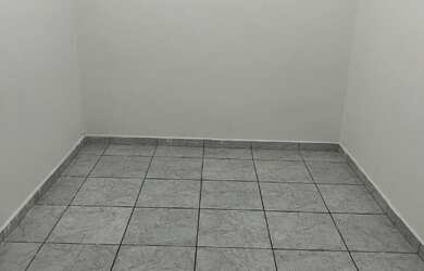 Imagem 4: 4 dormitórios, 1 banheiros, 1 vaga na garagem