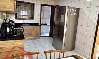 Imagem 6: Casa Duplex em Jardim Camburi! Com 4 Quartos, 1 Suíte, 3 Vagas, 170m²