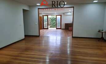 Imagem: Luxuosa casa em condomínio à venda em