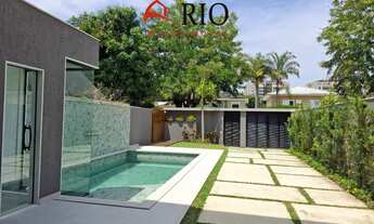 Imagem: Linda Casa em Condomínio à Venda na Cidade