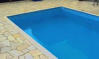 Imagem 6: Casa térrea a venda com 4 Suítes em Condomínio - Piscina com aquecimento