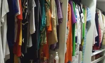 Imagem 2: Casa térrea a venda com 4 Suítes em Condomínio - Piscina com aquecimento