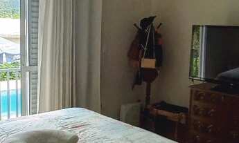 Imagem 5: Casa térrea a venda com 4 Suítes em Condomínio - Piscina com aquecimento