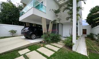 Imagem: Casa Duplex finamente montada a uma quadra