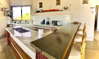 Imagem 7: Casa excepcional de 4 suítes com vista panorâmica ao mar no Morro do Moreno!