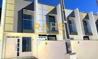 Imagem: Sobrado geminado em Pirabeiraba, próximo