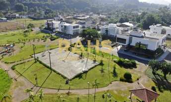 Imagem: Terreno em Condomínio Fechado na Região