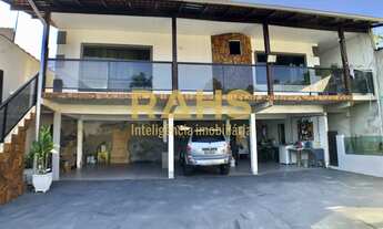 Imagem 2: Lindo sobrado semi-mobiliada e climatizada com 2 suítes, 3 vagas de garagem e completa áre