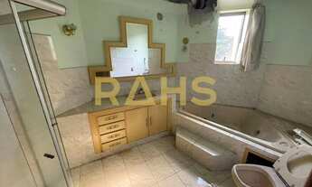 Imagem 2: Apartamento com área privativa de 205,840 m², localizado no bairro Bucarein, possuindo 2 v