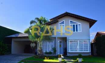 Imagem: Casa aconchegante de condomínio no bairro