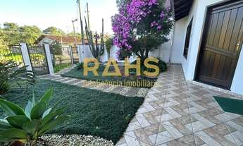 Imagem 2: Sobrado com 4 quartos sendo uma suíte com closet e 1 demi suite no piso inferior no Anita